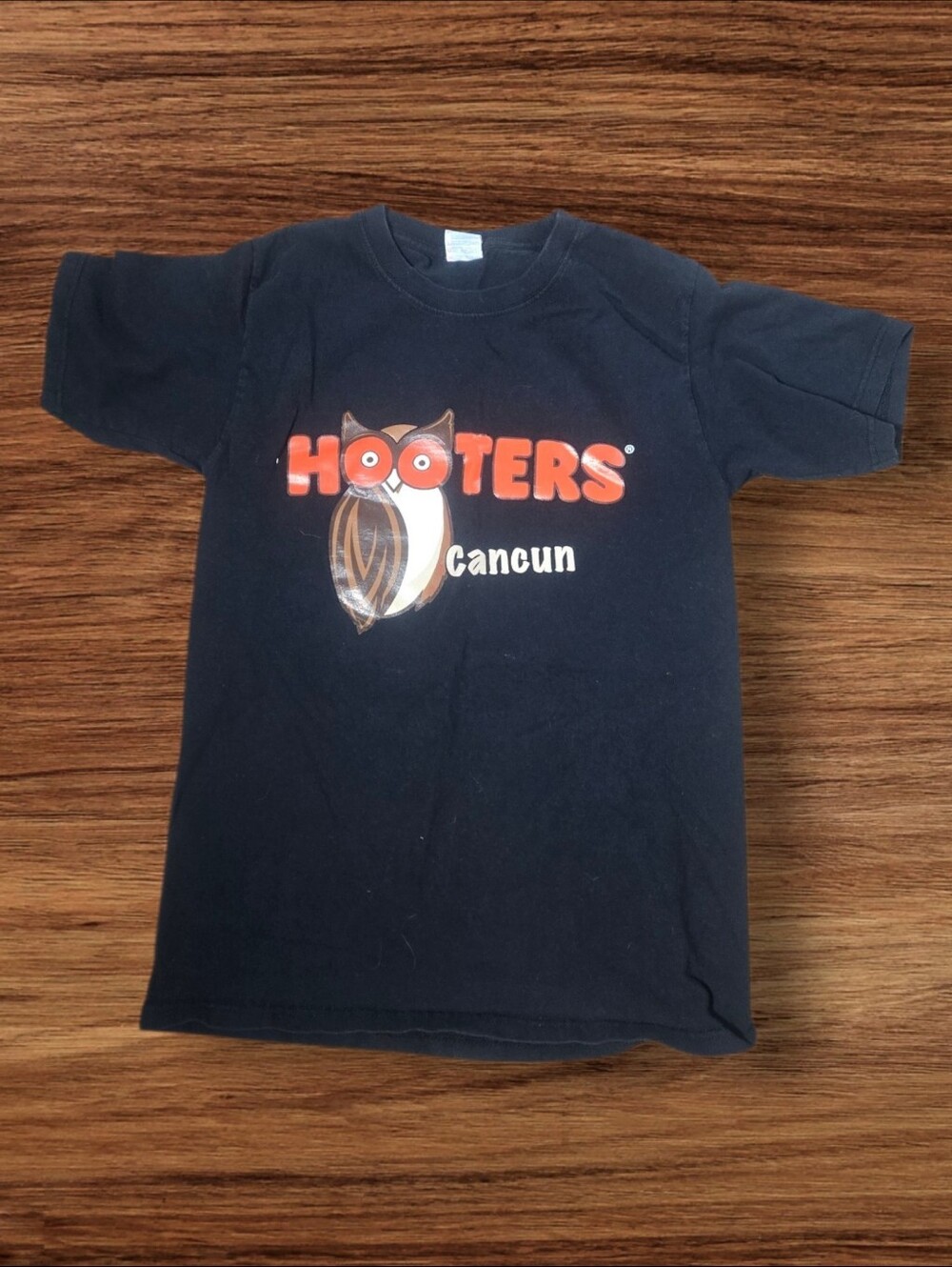 Hooters Navy Vintage 90s Short Sleeve Tee with Owl Logo